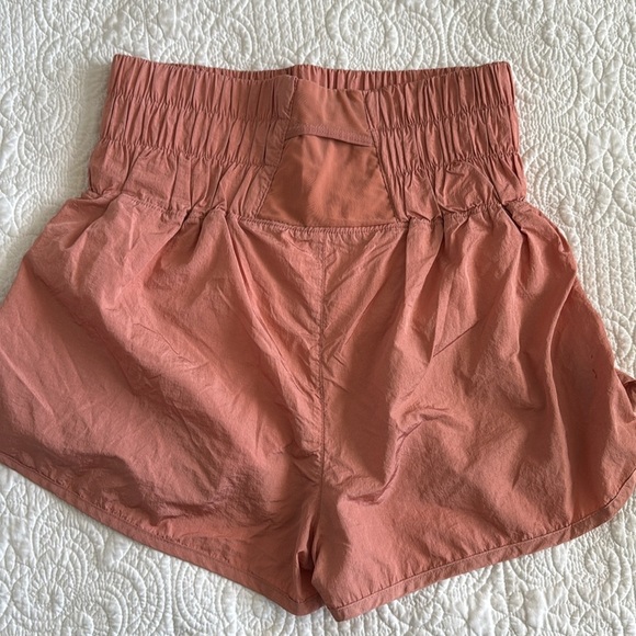 Free People Movement Peach Smocked Waist Dolphin Hem Athletic Womens - Picture 3 of 6
